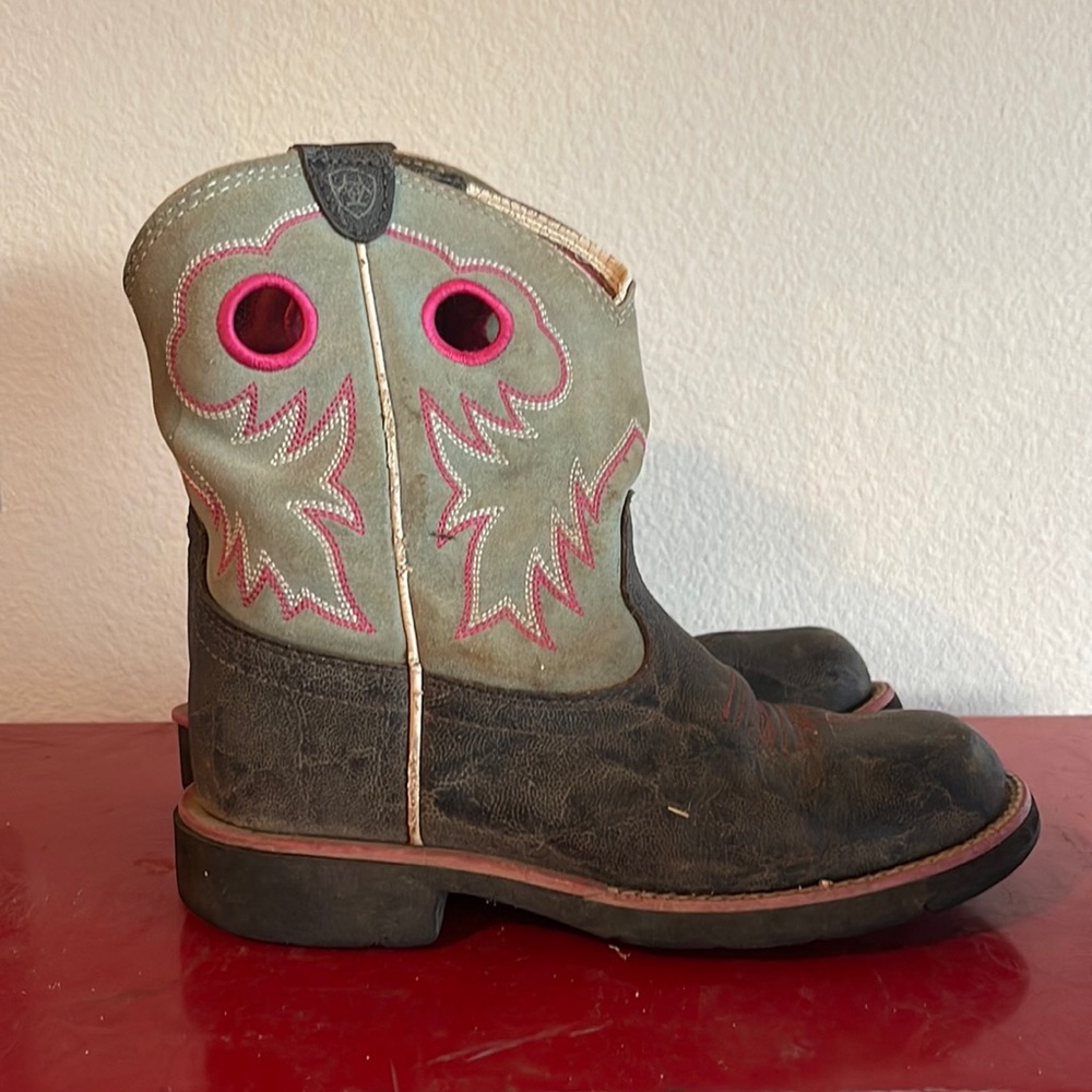 Girls ariat boots